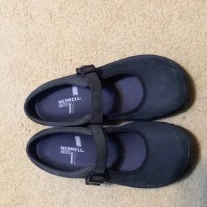 Merrill clogs